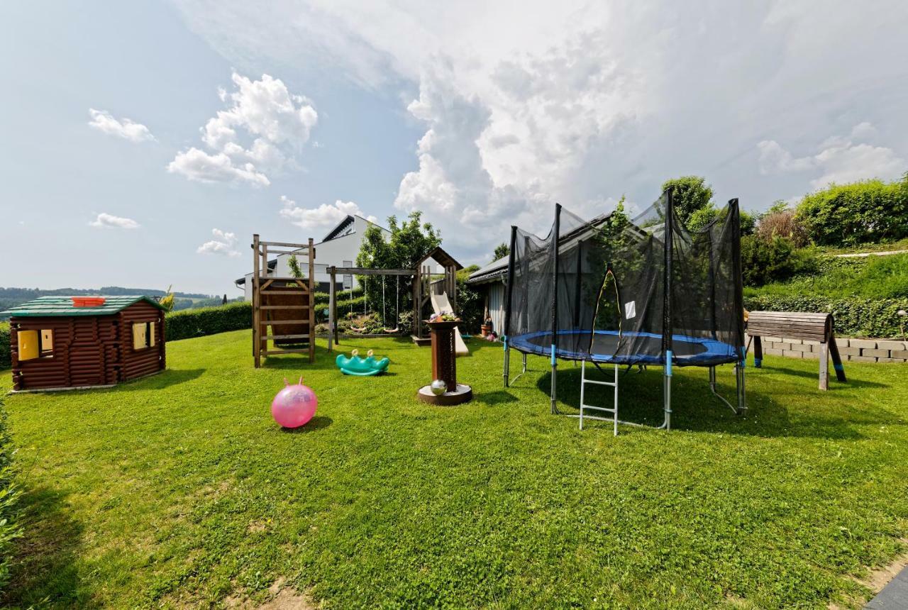 Ferienwohnung Fernblick Neukirchen vorm Wald Exteriér fotografie